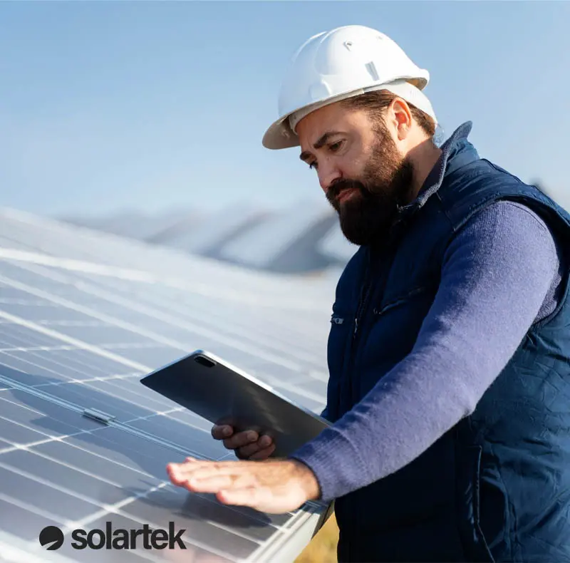 Técnico de Placas Solares